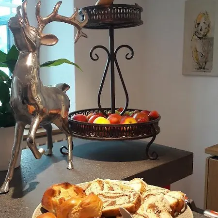 Gastehaus Burgberg, Weinhaus Fries شقة لوف