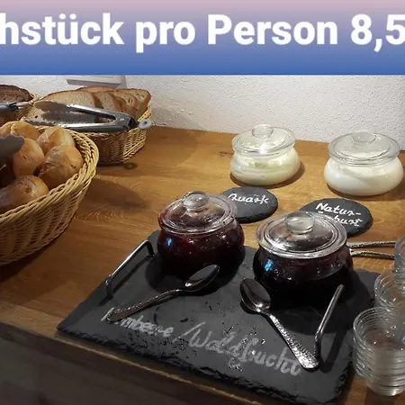 Gastehaus Burgberg, Weinhaus Fries شقة لوف